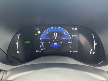 2025 Toyota Yaris Cross - thumbnail 11