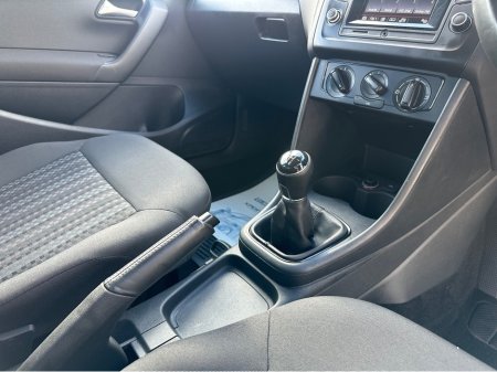 2015 Volkswagen Polo - thumbnail 19