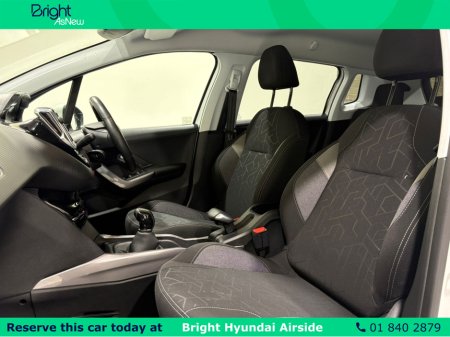 2019 Peugeot 2008 - thumbnail 17