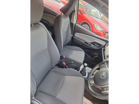 2015 Toyota Yaris 1.33 VVT-I ICON 5DR 99BHP €7,250 thumbnail