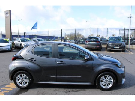 2024 Toyota Yaris - thumbnail 6