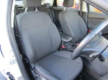 2018 Ford Focus Titanium 1.0 125PS 6SPD 4DR €13,950 thumbnail