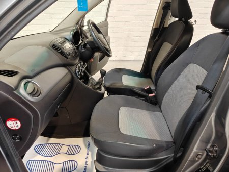 2010 Hyundai i10 - thumbnail 16