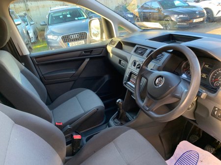 2016 Volkswagen Caddy Maxi 2.0 TDI 102 BHP // NO VAT // 05/26 CVRT // GREAT CONDITION // €6,950 thumbnail