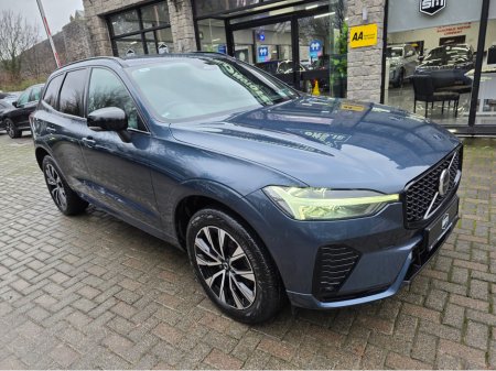 2023 Volvo XC60 2.0 B4 PLUS DARK AUTO. HUGE SPEC. FINANCE ARRANGED. SIMI. AA APPROVED. €42,950 thumbnail