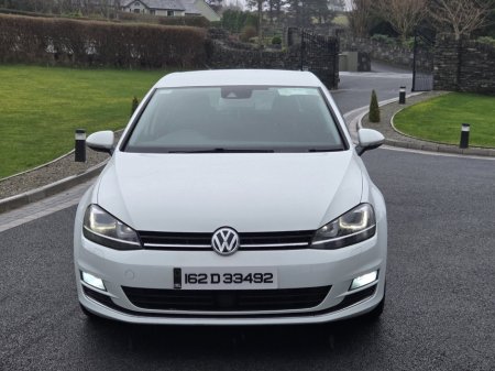 2016 Volkswagen Golf - view 3