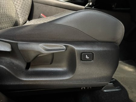 2024 Toyota C-HR HYBRID SPORT 4DR AUTO €33,950 thumbnail