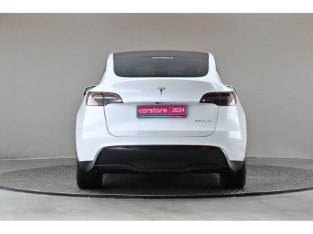 2024 Tesla Model Y LONG RANGE AWD Dual Motor €37,490 thumbnail