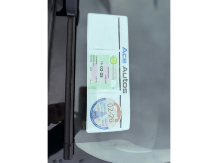 2019 Toyota Vitz - thumbnail 12