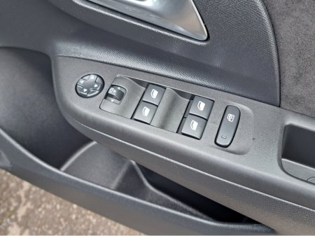 2023 Opel Corsa - thumbnail 32