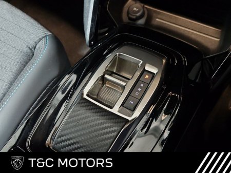 2023 Peugeot 2008 Automatic - Heated Seats - Reversing Camera & Sensors, 18" Diamond Cut Alloy Wheels, Cruise Control, Apple Car Play/Android Auto €27,995 thumbnail