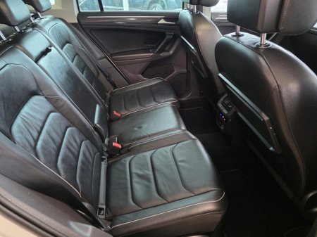 2020 Volkswagen Tiguan - thumbnail 15