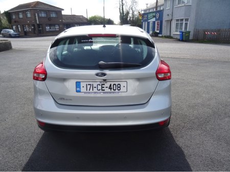 2017 Ford Focus - thumbnail 5