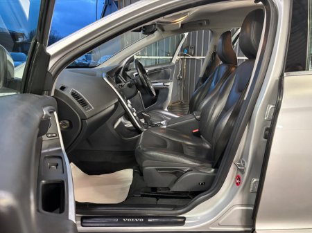 2016 Volvo XC60 - thumbnail 15