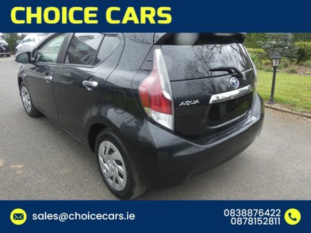 2017 Toyota Aqua - thumbnail 4