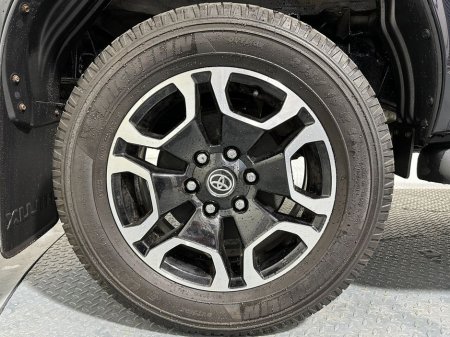 2022 Toyota Hilux Invincible 2.4 D4D Auto Double Cab €36,800 thumbnail