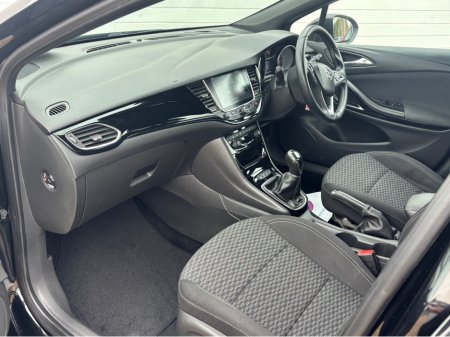 2017 Opel Astra ASTRA+ SRI 1.0T 105PS S/S 5DR €9,950 thumbnail