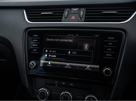 2018 Skoda Octavia 2018 Octavia 1.6tdi Automatic/High spec/1yr Warran €15,888 thumbnail