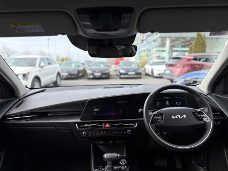 2023 Kia Niro - thumbnail 6