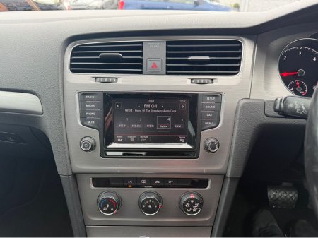 2015 Volkswagen Golf CL 1.6 TDI D7F 110HP 5DR AUTO €12,990 thumbnail