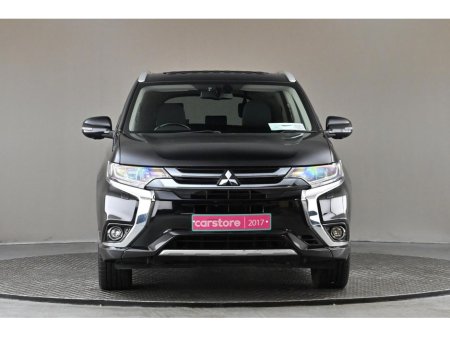 2017 Mitsubishi Outlander - thumbnail 2