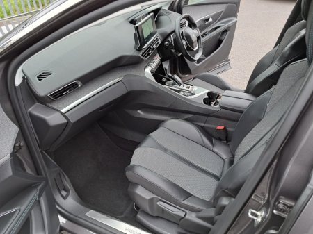 2023 Peugeot 3008 - thumbnail 14