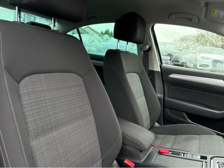 2021 Volkswagen Passat BUSINESS 2.0 TDI AUTO (CAMERA) €20,950 thumbnail