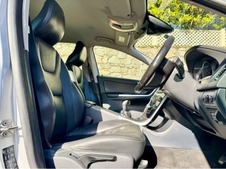 2015 Volvo XC60 - thumbnail 22