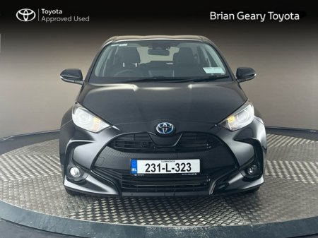 2023 Toyota Yaris HYBRID LUNA €24,450 thumbnail