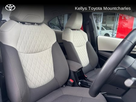 2022 Toyota Corolla COROLLA HYBRID LUNA SPORT €27,000