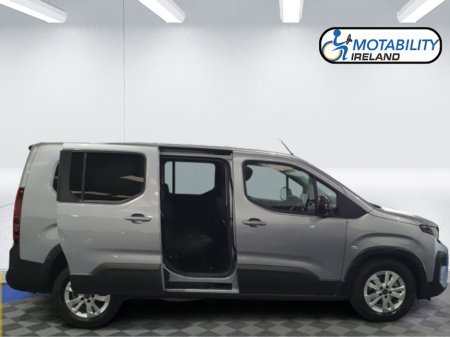 2025 Peugeot Rifter Wheelchair Accessible 7 Seat €67,000