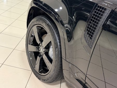 2025 Land Rover Defender X-DYNAMIC SE=HUGE SPEC//LIGHT INTERIOR//AS NEW=2 YEAR WARRANTY=TAILORED FINANCE PACKAGES AVAILABLE=TRADE IN'S WELCOME €104,995 thumbnail