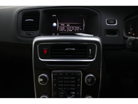 2017 Volvo V60 - thumbnail 13