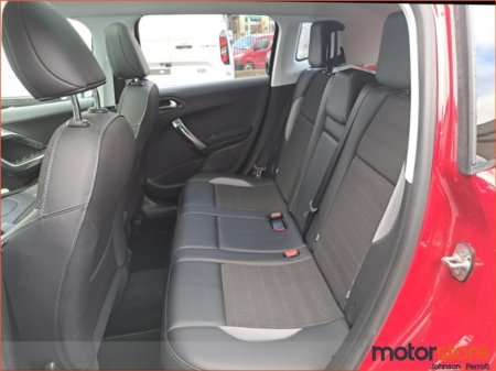 2019 Peugeot 2008 1.2 PureTech 110 Auto Allure €18,900 thumbnail