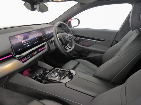 2024 BMW 5 Series - thumbnail 7