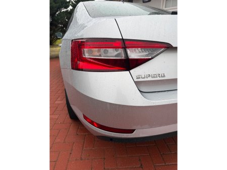 2022 Skoda Superb - thumbnail 24