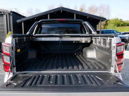 2025 Isuzu D-MAX - thumbnail 16