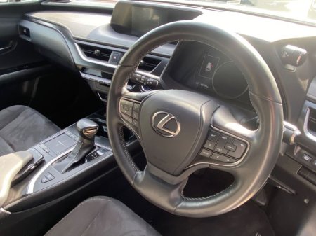 2020 Lexus UX 250 H - thumbnail 18