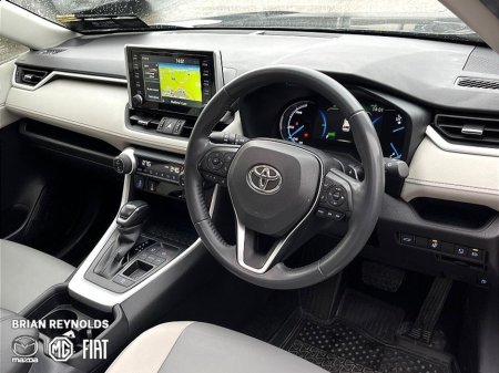 2021 Toyota Rav4 2.5 Hybrid Platinum 2WD €33,950 thumbnail