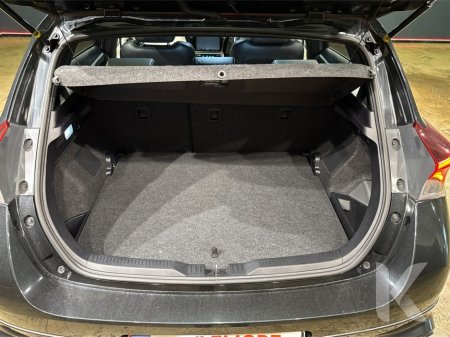 2016 Toyota Auris - thumbnail 10