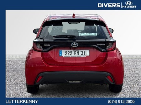 2022 Toyota Yaris 1.5 Petrol Hybrid Luna Automatic €20,945 thumbnail