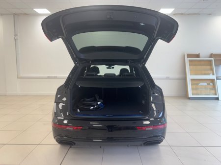 2025 Audi Q5 50 TFSI e 299HP S tronic quattro S Line €61,950 thumbnail