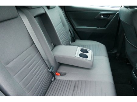 2016 Toyota Auris 1.6 D BUSINESS EDITION 1 110BHP 5DR €12,750 thumbnail