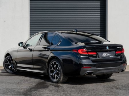 2022 BMW 5 Series - thumbnail 6