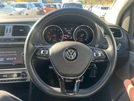 2016 Volkswagen Polo cross 1.2L Petrol Automatic (9966) €12,495 thumbnail