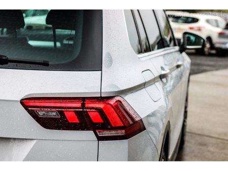 2018 Volkswagen Tiguan - thumbnail 12