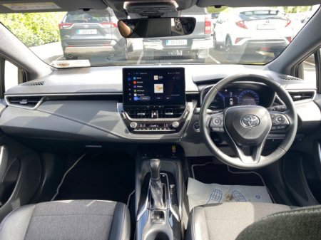 2024 Toyota Corolla COROLLA HB LUNA SPORT €33,945 thumbnail