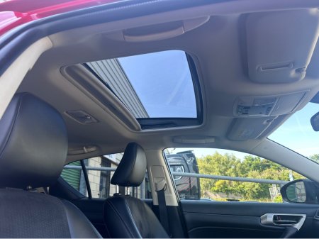 2016 Lexus CT 200 h - thumbnail 9