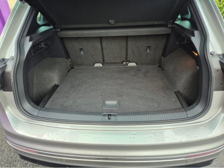 2020 Volkswagen Tiguan R-LINE TECH TDI S- DSG €33,950 thumbnail