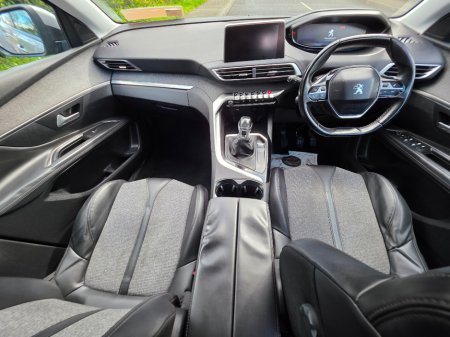 2018 Peugeot 3008 - thumbnail 11